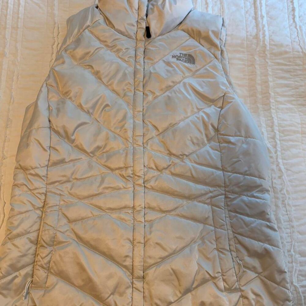 The north face cream puffer
